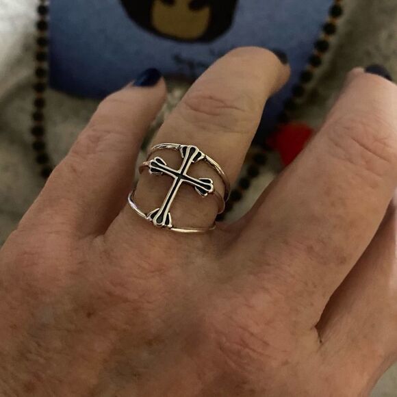 Sterling Silver Minimalist Cross Band Ring Adjustable 7-12 - Picture 4 of 7